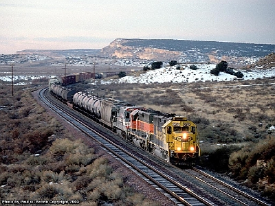 BNSF 8739 at Ft Defiance in January 2001.jpg